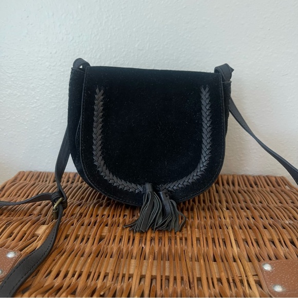 Lucky Brand Mini Saddle Bag Crossbody Black Suede Tassel Adjustable Leather Boho - Picture 2 of 14